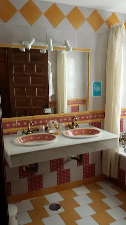 Hotel Rural Casares 2*,